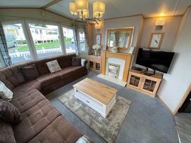 Primrose Valley Holiday Park - Holiday Accommodation 1265 - North Yorkshire (incl. Whitby) - 1185235 - thumbnail photo 3