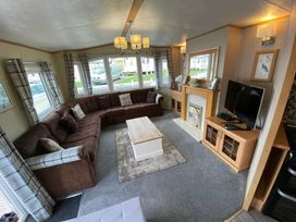 Primrose Valley Holiday Park - Holiday Accommodation 1265 - North Yorkshire (incl. Whitby) - 1185235 - thumbnail photo 4