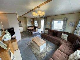 Primrose Valley Holiday Park - Holiday Accommodation 1265 - North Yorkshire (incl. Whitby) - 1185235 - thumbnail photo 5
