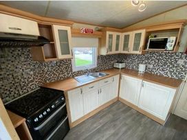 Primrose Valley Holiday Park - Holiday Accommodation 1265 - North Yorkshire (incl. Whitby) - 1185235 - thumbnail photo 6