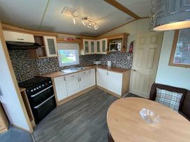 Primrose Valley Holiday Park - Holiday Accommodation 1265 - North Yorkshire (incl. Whitby) - 1185235 - thumbnail photo 8