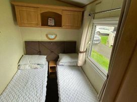 Primrose Valley Holiday Park - Holiday Accommodation 1265 - North Yorkshire (incl. Whitby) - 1185235 - thumbnail photo 18