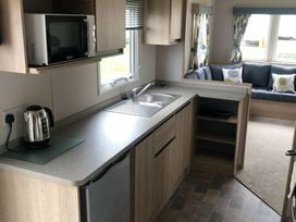 Golden Sands - Holiday Accommodation 12674 - Lincolnshire - 1185237 - thumbnail photo 4
