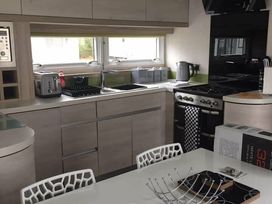 Oakdene Forest Park - Holiday Accommodation 12706 - Hampshire - 1185239 - thumbnail photo 2