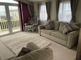 Trecco Bay - Holiday Accommodation 12727 - Somerset & Wiltshire - 1185241 - thumbnail photo 2