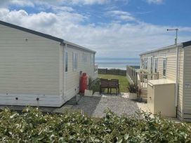 Trecco Bay - Holiday Accommodation 12727 - Somerset & Wiltshire - 1185241 - thumbnail photo 3