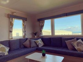 Devon Cliffs Holiday Park - Holiday Accommodation 12740 - Devon - 1185243 - thumbnail photo 8