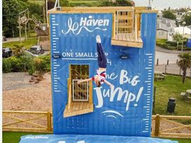 Devon Cliffs Holiday Park - Holiday Accommodation 12740 - Devon - 1185243 - thumbnail photo 18