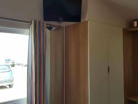 Lyons Winkups and Primrose - Holiday Accommodation 12751 - North Wales - 1185244 - thumbnail photo 6