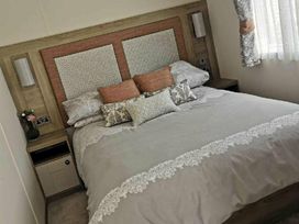 Kiln Park Holiday Park - Holiday Accommodation 12786 - South Wales - 1185251 - thumbnail photo 8