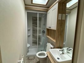 Cayton Bay Caravan Park - Holiday Accommodation 12788 - North Yorkshire (incl. Whitby) - 1185252 - thumbnail photo 4