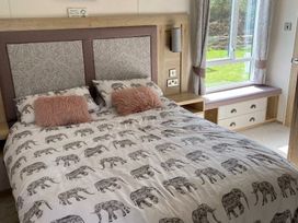 Cayton Bay Caravan Park - Holiday Accommodation 12788 - North Yorkshire (incl. Whitby) - 1185252 - thumbnail photo 9