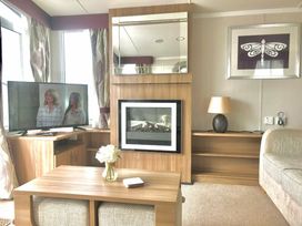 Devon Cliffs Holiday Park - Holiday Accommodation 12845 - Devon - 1185255 - thumbnail photo 2