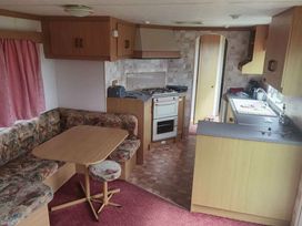 Gwarallt Bungalow - Holiday Accommodation 12891 - Mid Wales - 1185261 - thumbnail photo 2
