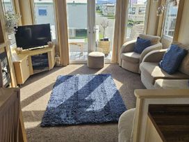 Happy Days Caravan Park - Holiday Accommodation 12894 - North Wales - 1185262 - thumbnail photo 8