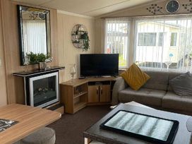 Marton Mere Holiday Village - Holiday Accommodation 12904 - Lake District - 1185263 - thumbnail photo 2