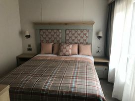 Kelling Heath Holiday Park - Holiday Accommodation 12919 - Norfolk - 1185267 - thumbnail photo 15