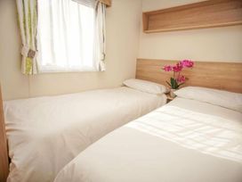 The Bungalow Camp Caravan Park - Holiday Accommodation 12933 - North Wales - 1185269 - thumbnail photo 7