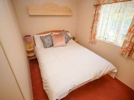 The Bungalow Camp Caravan Park - Holiday Accommodation 12935 - North Wales - 1185270 - thumbnail photo 6