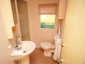 The Bungalow Camp Caravan Park - Holiday Accommodation 12935 - North Wales - 1185270 - thumbnail photo 9