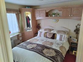 Fishguard Holiday Park - Holiday Accommodation 12949 - South Wales - 1185275 - thumbnail photo 2