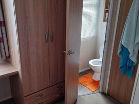 Blue Dolphin Holiday Park - Holiday Accommodation 12986 - North Yorkshire (incl. Whitby) - 1185279 - thumbnail photo 7
