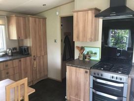 Kelling Heath Holiday Park - Holiday Accommodation 12993 - Norfolk - 1185282 - thumbnail photo 5