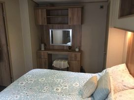 Kelling Heath Holiday Park - Holiday Accommodation 12993 - Norfolk - 1185282 - thumbnail photo 12