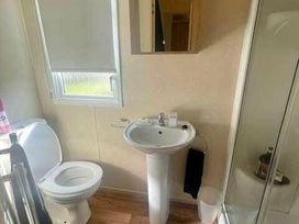 Lyons Robin Hood - Holiday Accommodation 13016 - North Wales - 1185285 - thumbnail photo 6