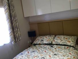 Kelling Heath Holiday Park - Holiday Accommodation 13021 - Norfolk - 1185288 - thumbnail photo 11