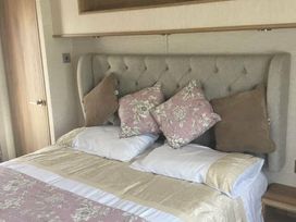 Reighton Sands Holiday Park - Holiday Accommodation 1305 - North Yorkshire (incl. Whitby) - 1185295 - thumbnail photo 8