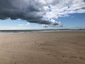 Barmouth Bay Holiday Village - Holiday Accommodation 13122 - Mid Wales - 1185301 - thumbnail photo 8