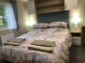 Kelling Heath Holiday Park - Holiday Accommodation 13133 - Norfolk - 1185303 - thumbnail photo 4