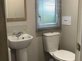 Kelling Heath Holiday Park - Holiday Accommodation 13133 - Norfolk - 1185303 - thumbnail photo 5