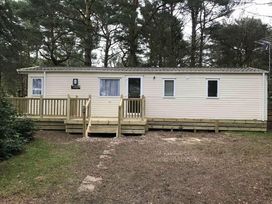 Kelling Heath Holiday Park - Holiday Accommodation 13133 - Norfolk - 1185303 - thumbnail photo 9