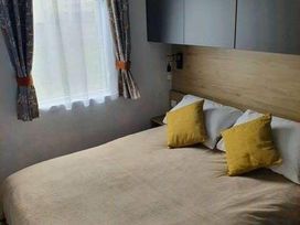 Waterside, Paignton - Holiday Accommodation 13148 - Devon - 1185305 - thumbnail photo 8