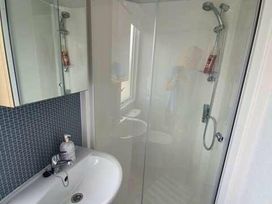 Waterside, Paignton - Holiday Accommodation 13148 - Devon - 1185305 - thumbnail photo 14