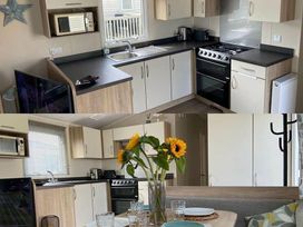 Coastfield Holiday Village - Holiday Accommodation 13238 - Lincolnshire - 1185311 - thumbnail photo 5