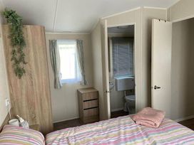 Coastfield Holiday Village - Holiday Accommodation 13238 - Lincolnshire - 1185311 - thumbnail photo 9