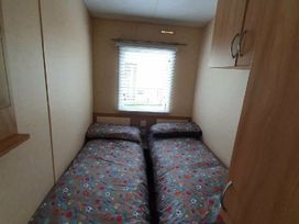 Lyons Robin Hood - Holiday Accommodation 13241 - North Wales - 1185312 - thumbnail photo 6