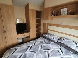 Lyons Robin Hood - Holiday Accommodation 13241 - North Wales - 1185312 - thumbnail photo 7