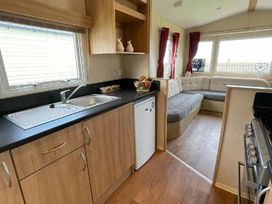 Lyons Robin Hood - Holiday Accommodation 13241 - North Wales - 1185312 - thumbnail photo 10