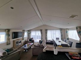 Trecco Bay - Holiday Accommodation 13251 - Somerset & Wiltshire - 1185313 - thumbnail photo 5