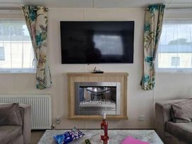 Trecco Bay - Holiday Accommodation 13251 - Somerset & Wiltshire - 1185313 - thumbnail photo 6