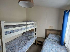 Trecco Bay - Holiday Accommodation 13251 - Somerset & Wiltshire - 1185313 - thumbnail photo 17
