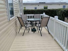 Trecco Bay - Holiday Accommodation 13252 - Somerset & Wiltshire - 1185314 - thumbnail photo 1