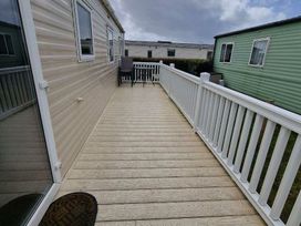 Trecco Bay - Holiday Accommodation 13252 - Somerset & Wiltshire - 1185314 - thumbnail photo 12