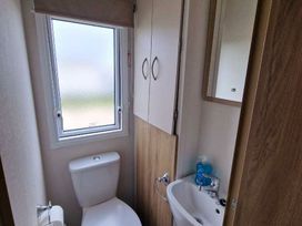 Trecco Bay - Holiday Accommodation 13252 - Somerset & Wiltshire - 1185314 - thumbnail photo 14