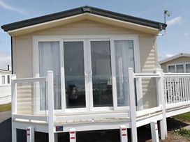 Trecco Bay - Holiday Accommodation 1330 - Somerset & Wiltshire - 1185323 - thumbnail photo 1
