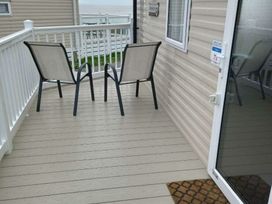 Trecco Bay - Holiday Accommodation 1330 - Somerset & Wiltshire - 1185323 - thumbnail photo 3